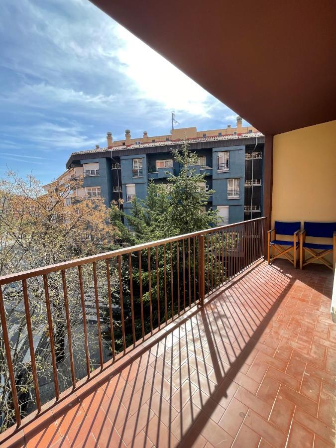 Apartamento Centrico En Berga - Alberga Extérieur photo